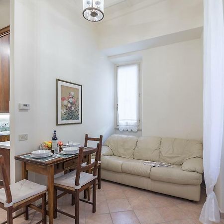 Pontormo By Mmega Apartment ฟลอเรนซ์ ภายนอก รูปภาพ